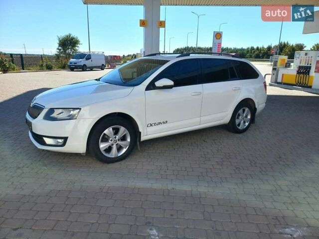Белый Шкода Октавия, объемом двигателя 1.6 л и пробегом 273 тыс. км за 9600 $, фото 5 на Automoto.ua