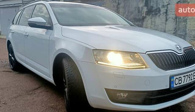 Белый Шкода Октавия, объемом двигателя 1.6 л и пробегом 237 тыс. км за 11700 $, фото 25 на Automoto.ua
