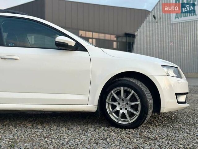 Білий Шкода Октавія, об'ємом двигуна 1.6 л та пробігом 229 тис. км за 8500 $, фото 6 на Automoto.ua