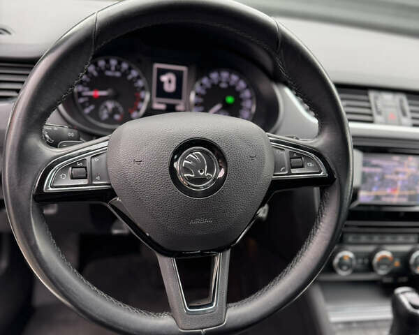 Белый Шкода Октавия, объемом двигателя 2.01 л и пробегом 230 тыс. км за 12500 $, фото 13 на Automoto.ua