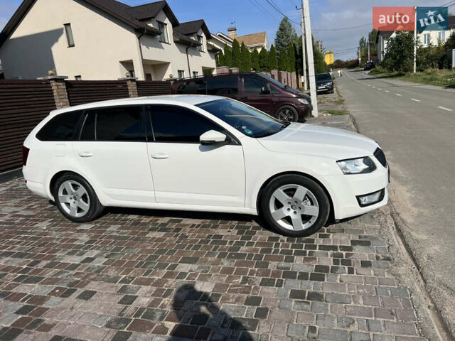 Білий Шкода Октавія, об'ємом двигуна 1.6 л та пробігом 248 тис. км за 10700 $, фото 56 на Automoto.ua