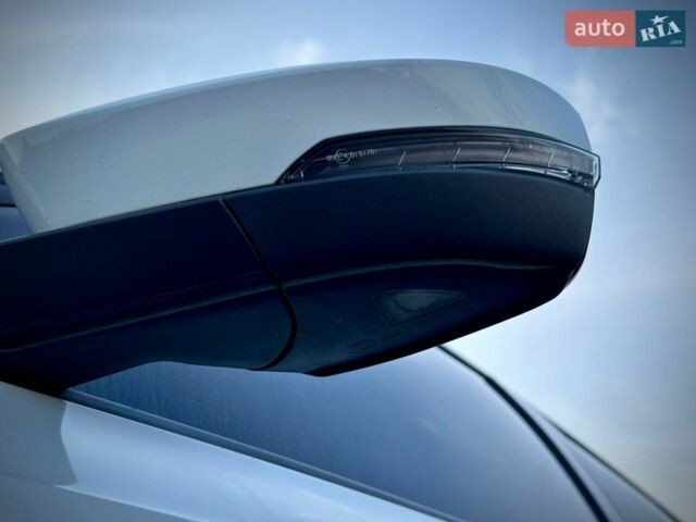 Белый Шкода Октавия, объемом двигателя 1.6 л и пробегом 270 тыс. км за 10900 $, фото 10 на Automoto.ua