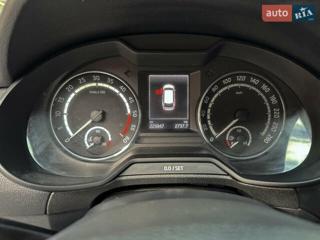 Белый Шкода Октавия, объемом двигателя 1.97 л и пробегом 220 тыс. км за 14500 $, фото 84 на Automoto.ua