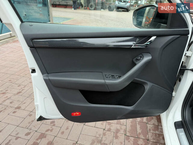 Белый Шкода Октавия, объемом двигателя 2 л и пробегом 230 тыс. км за 15200 $, фото 20 на Automoto.ua