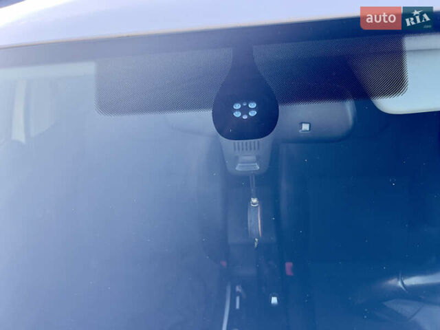 Белый Шкода Октавия, объемом двигателя 1.6 л и пробегом 224 тыс. км за 11500 $, фото 8 на Automoto.ua