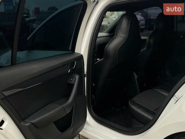 Белый Шкода Октавия, объемом двигателя 1.97 л и пробегом 246 тыс. км за 12400 $, фото 19 на Automoto.ua