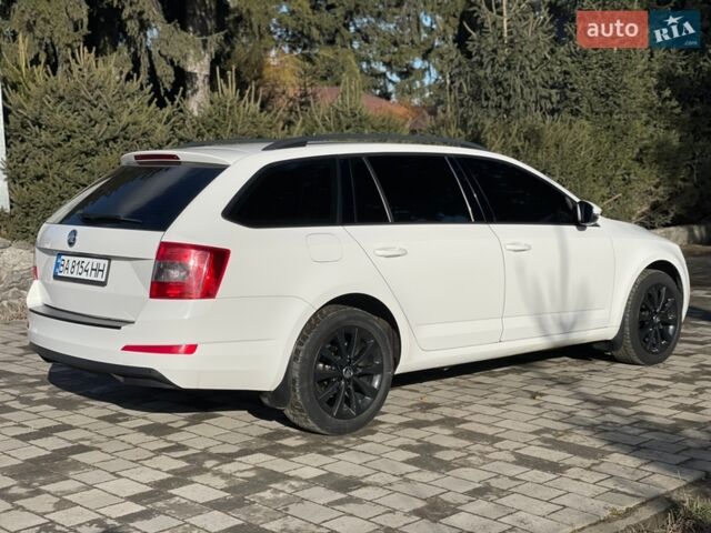 Белый Шкода Октавия, объемом двигателя 2 л и пробегом 298 тыс. км за 12500 $, фото 9 на Automoto.ua