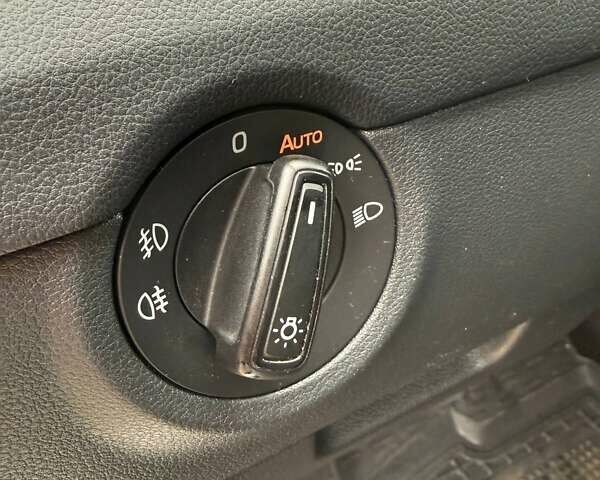 Білий Шкода Октавія, об'ємом двигуна 1.97 л та пробігом 259 тис. км за 10999 $, фото 12 на Automoto.ua