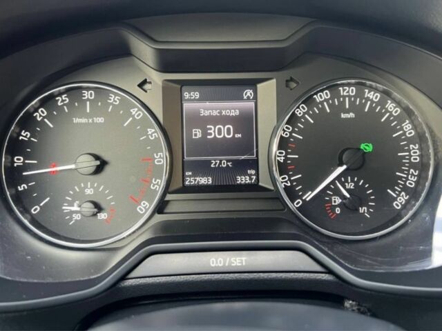 Белый Шкода Октавия, объемом двигателя 1.6 л и пробегом 260 тыс. км за 11200 $, фото 10 на Automoto.ua