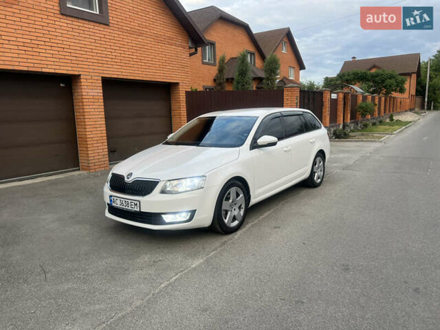Белый Шкода Октавия, объемом двигателя 1.6 л и пробегом 240 тыс. км за 10300 $, фото 60 на Automoto.ua