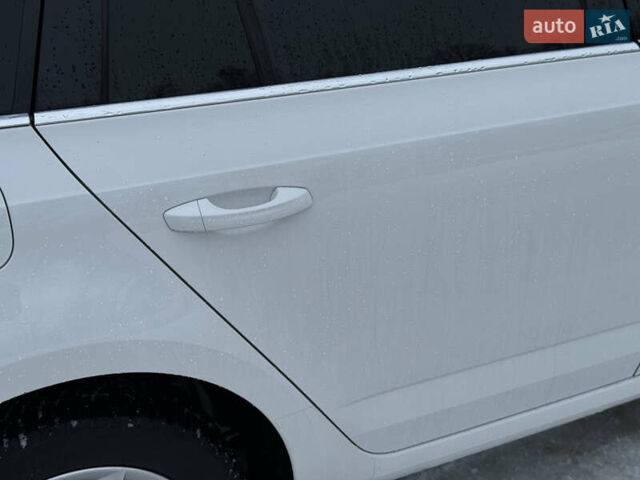 Белый Шкода Октавия, объемом двигателя 2 л и пробегом 229 тыс. км за 13800 $, фото 22 на Automoto.ua