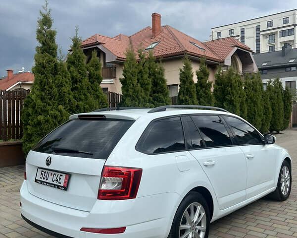 Білий Шкода Октавія, об'ємом двигуна 1.6 л та пробігом 172 тис. км за 9400 $, фото 11 на Automoto.ua