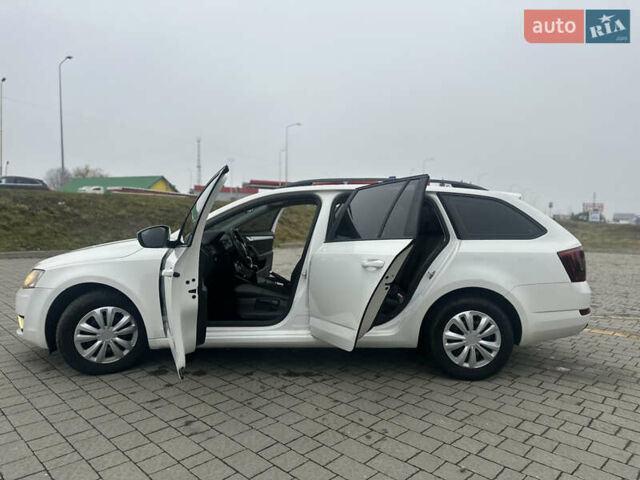 Білий Шкода Октавія, об'ємом двигуна 1.6 л та пробігом 284 тис. км за 8600 $, фото 28 на Automoto.ua