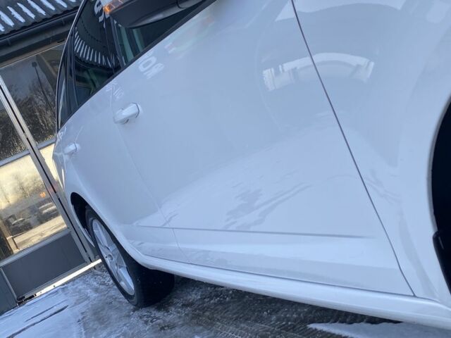 Белый Шкода Октавия, объемом двигателя 1.6 л и пробегом 380 тыс. км за 9799 $, фото 4 на Automoto.ua