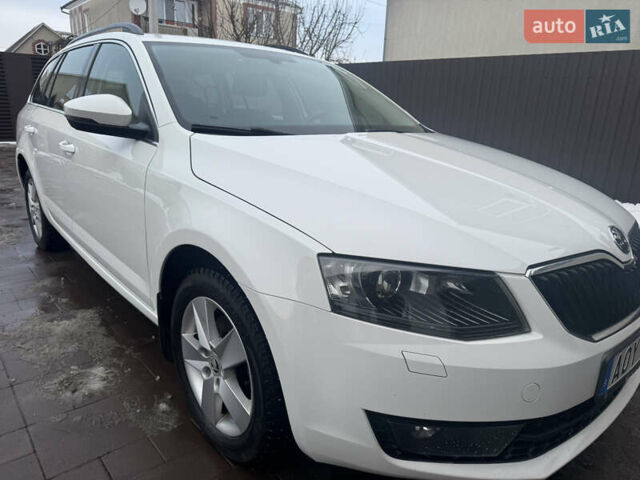 Белый Шкода Октавия, объемом двигателя 1.6 л и пробегом 230 тыс. км за 10500 $, фото 9 на Automoto.ua