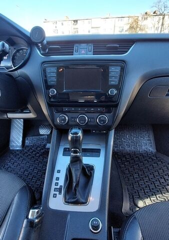 Белый Шкода Октавия, объемом двигателя 1.97 л и пробегом 292 тыс. км за 15100 $, фото 53 на Automoto.ua