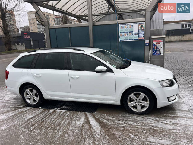 Белый Шкода Октавия, объемом двигателя 1.97 л и пробегом 285 тыс. км за 9500 $, фото 3 на Automoto.ua
