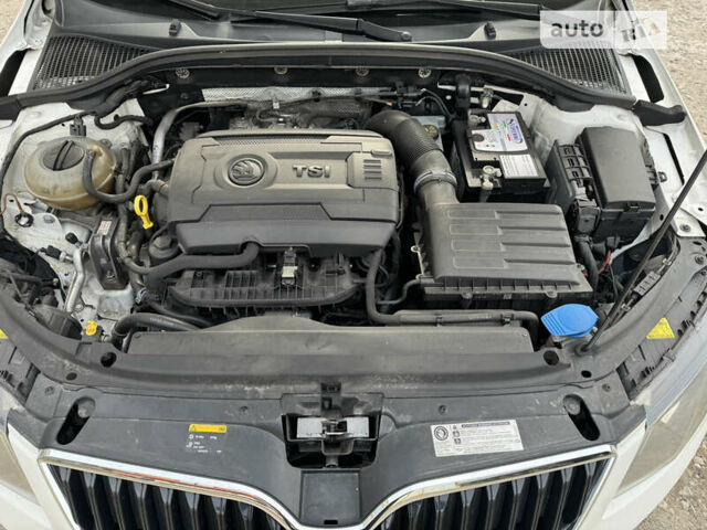 Белый Шкода Октавия, объемом двигателя 1.8 л и пробегом 250 тыс. км за 9990 $, фото 29 на Automoto.ua