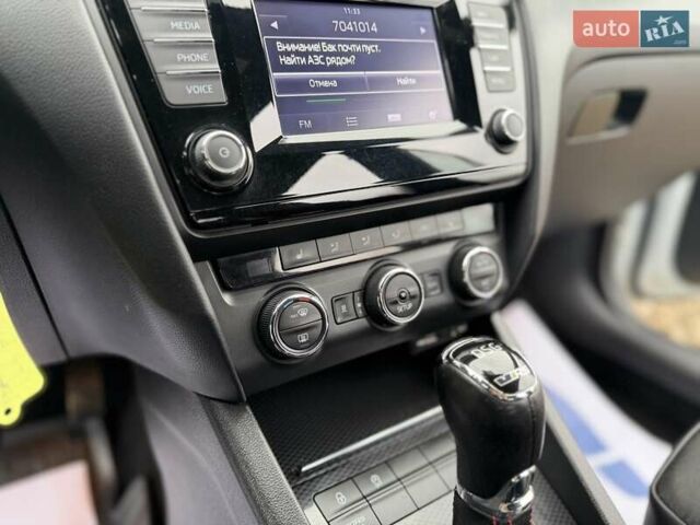Білий Шкода Октавія, об'ємом двигуна 1.97 л та пробігом 195 тис. км за 13999 $, фото 36 на Automoto.ua