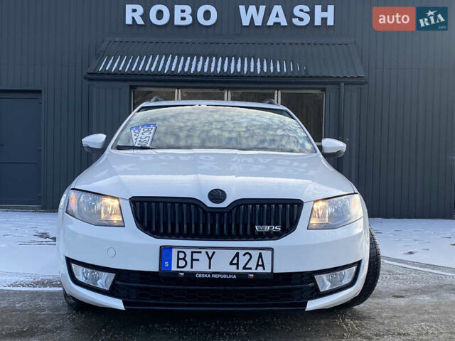 Белый Шкода Октавия, объемом двигателя 1.6 л и пробегом 236 тыс. км за 9799 $, фото 8 на Automoto.ua