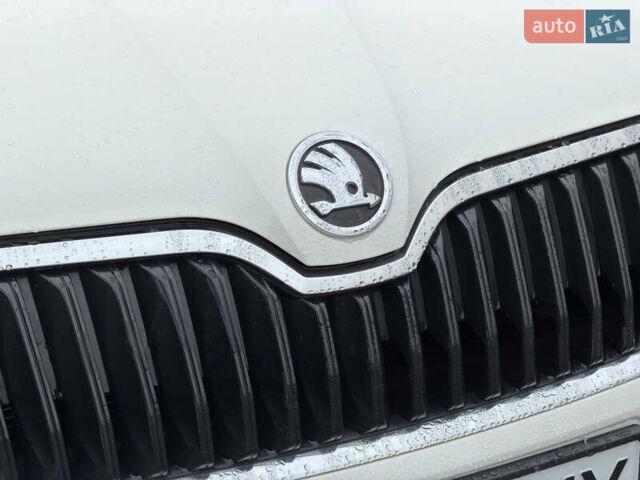 Білий Шкода Октавія, об'ємом двигуна 1.6 л та пробігом 204 тис. км за 11299 $, фото 18 на Automoto.ua