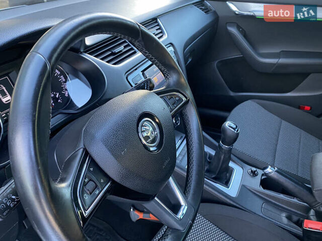 Белый Шкода Октавия, объемом двигателя 1.6 л и пробегом 236 тыс. км за 9799 $, фото 32 на Automoto.ua