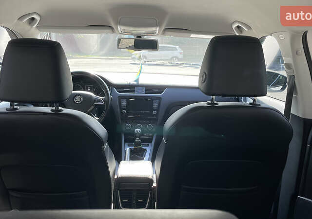 Белый Шкода Октавия, объемом двигателя 1.97 л и пробегом 328 тыс. км за 9999 $, фото 14 на Automoto.ua