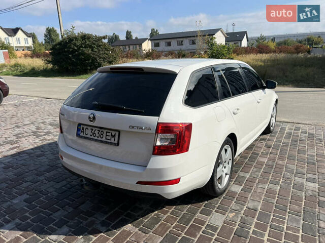 Білий Шкода Октавія, об'ємом двигуна 1.6 л та пробігом 248 тис. км за 10700 $, фото 43 на Automoto.ua
