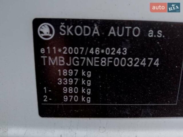 Білий Шкода Октавія, об'ємом двигуна 1.6 л та пробігом 249 тис. км за 11250 $, фото 12 на Automoto.ua