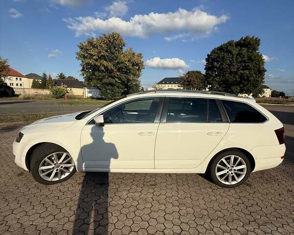 Білий Шкода Октавія, об'ємом двигуна 2 л та пробігом 266 тис. км за 10200 $, фото 2 на Automoto.ua