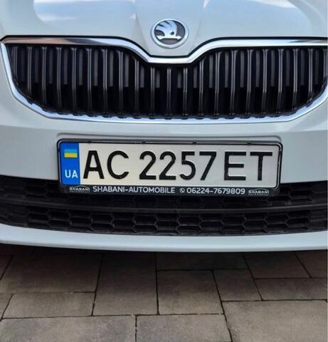 Білий Шкода Октавія, об'ємом двигуна 1.6 л та пробігом 213 тис. км за 9547 $, фото 1 на Automoto.ua
