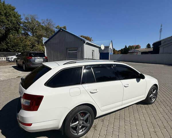 Белый Шкода Октавия, объемом двигателя 1.97 л и пробегом 235 тыс. км за 11900 $, фото 2 на Automoto.ua