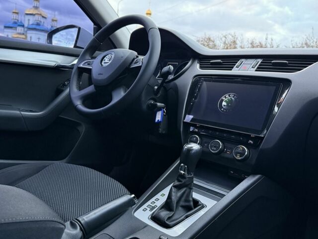 Белый Шкода Октавия, объемом двигателя 1.8 л и пробегом 158 тыс. км за 9500 $, фото 16 на Automoto.ua