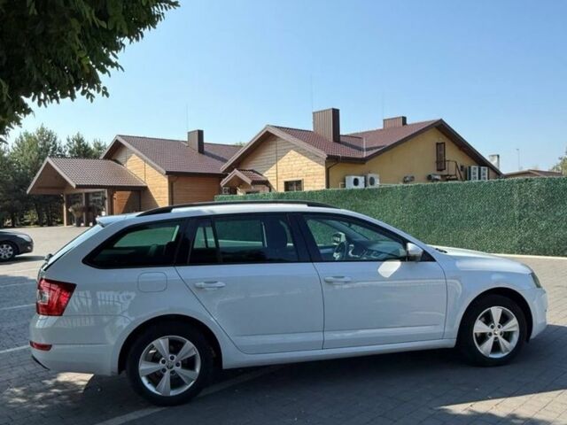 Білий Шкода Октавія, об'ємом двигуна 1.4 л та пробігом 260 тис. км за 11200 $, фото 1 на Automoto.ua