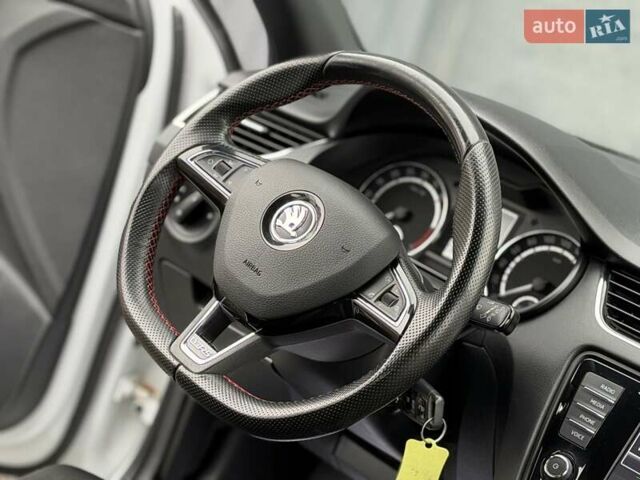 Білий Шкода Октавія, об'ємом двигуна 1.97 л та пробігом 195 тис. км за 13999 $, фото 48 на Automoto.ua