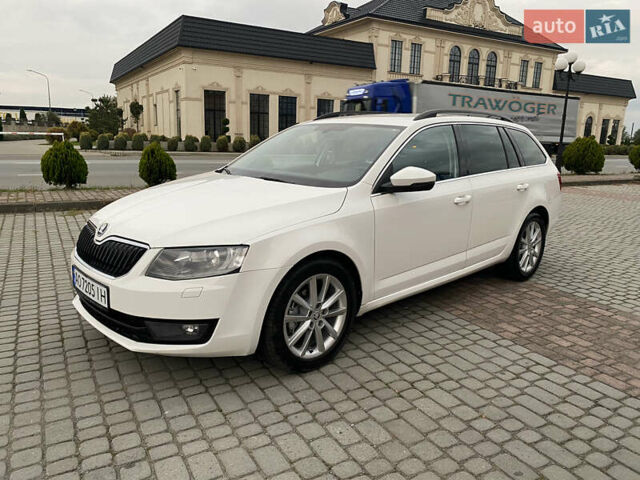 Белый Шкода Октавия, объемом двигателя 1.6 л и пробегом 229 тыс. км за 11350 $, фото 3 на Automoto.ua