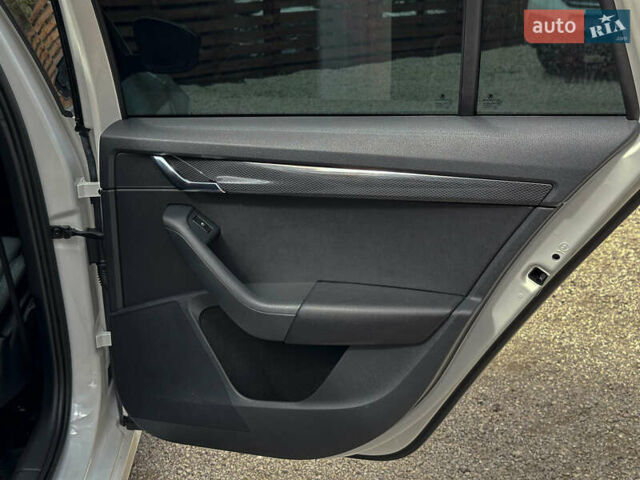 Белый Шкода Октавия, объемом двигателя 1.97 л и пробегом 220 тыс. км за 14500 $, фото 117 на Automoto.ua