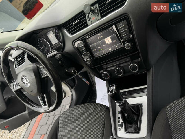 Белый Шкода Октавия, объемом двигателя 1.6 л и пробегом 250 тыс. км за 10700 $, фото 18 на Automoto.ua