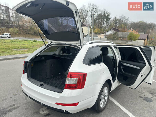 Белый Шкода Октавия, объемом двигателя 1.6 л и пробегом 232 тыс. км за 8800 $, фото 11 на Automoto.ua