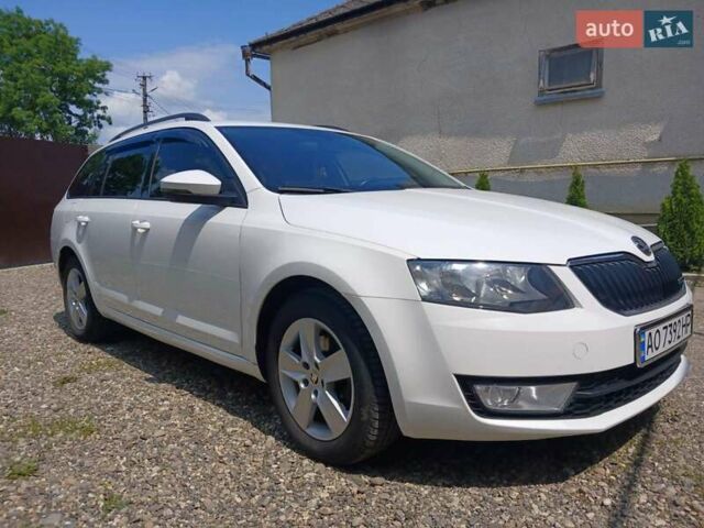 Белый Шкода Октавия, объемом двигателя 1.6 л и пробегом 260 тыс. км за 10700 $, фото 7 на Automoto.ua