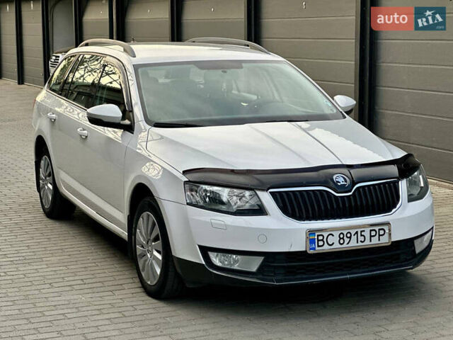 Білий Шкода Октавія, об'ємом двигуна 1.6 л та пробігом 230 тис. км за 9300 $, фото 1 на Automoto.ua