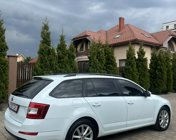 Білий Шкода Октавія, об'ємом двигуна 1.6 л та пробігом 172 тис. км за 9400 $, фото 13 на Automoto.ua
