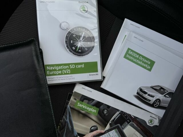 Белый Шкода Октавия, объемом двигателя 1.6 л и пробегом 270 тыс. км за 9999 $, фото 9 на Automoto.ua