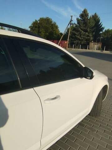 Білий Шкода Октавія, об'ємом двигуна 1.6 л та пробігом 251 тис. км за 10800 $, фото 34 на Automoto.ua