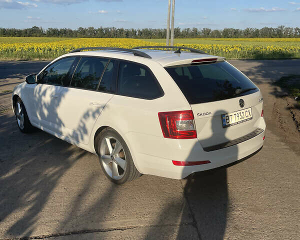 Белый Шкода Октавия, объемом двигателя 1.97 л и пробегом 303 тыс. км за 13500 $, фото 15 на Automoto.ua