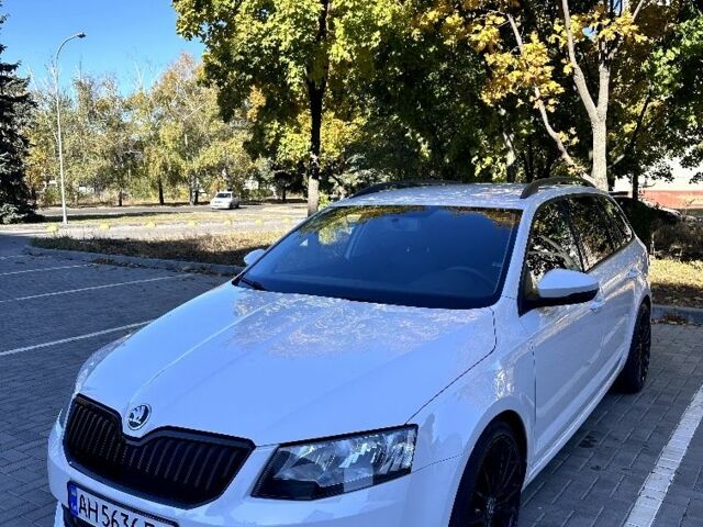 Білий Шкода Октавія, об'ємом двигуна 1.6 л та пробігом 189 тис. км за 10400 $, фото 2 на Automoto.ua