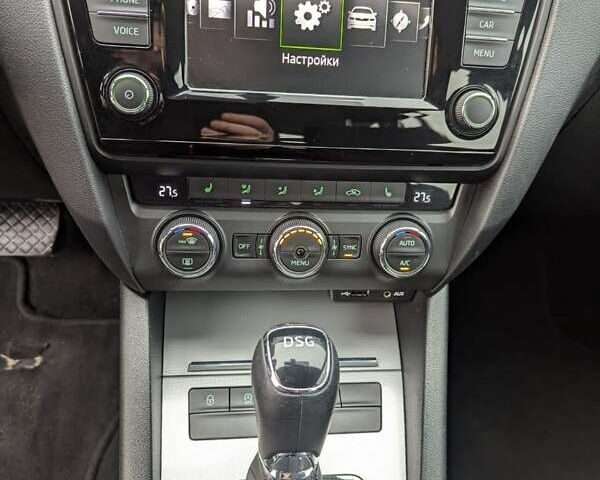 Белый Шкода Октавия, объемом двигателя 1.4 л и пробегом 206 тыс. км за 12100 $, фото 7 на Automoto.ua