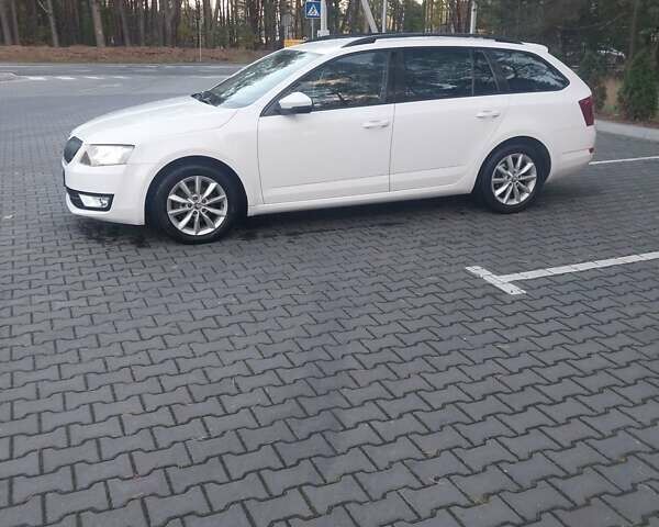 Белый Шкода Октавия, объемом двигателя 1.6 л и пробегом 303 тыс. км за 11400 $, фото 8 на Automoto.ua