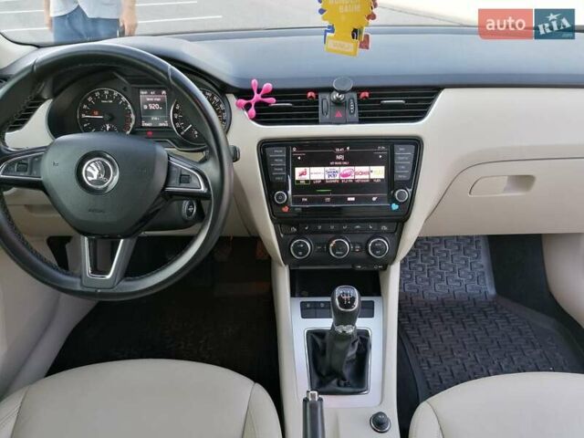 Белый Шкода Октавия, объемом двигателя 1.6 л и пробегом 270 тыс. км за 13200 $, фото 9 на Automoto.ua
