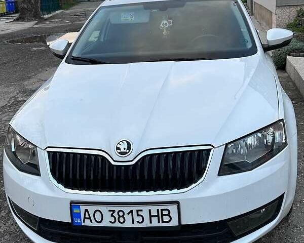 Белый Шкода Октавия, объемом двигателя 1.6 л и пробегом 275 тыс. км за 11931 $, фото 4 на Automoto.ua